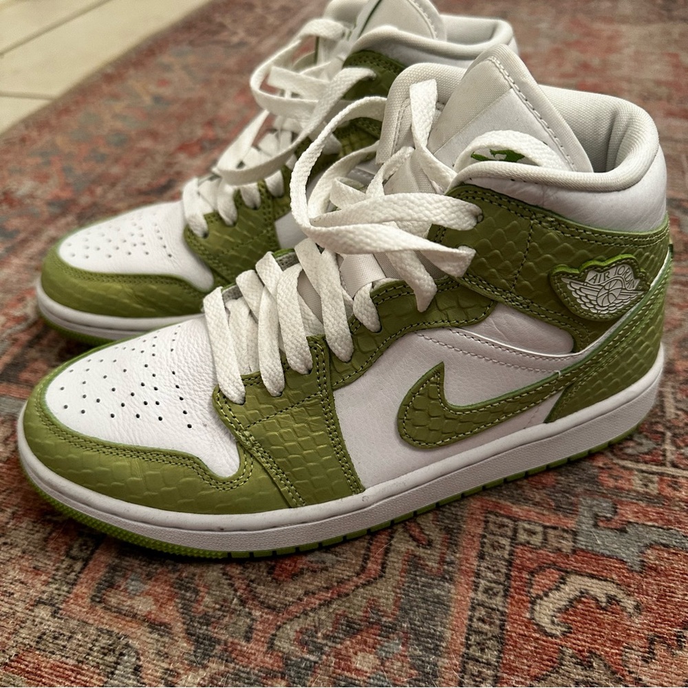Lime Green Jordans - Picture 7 of 8